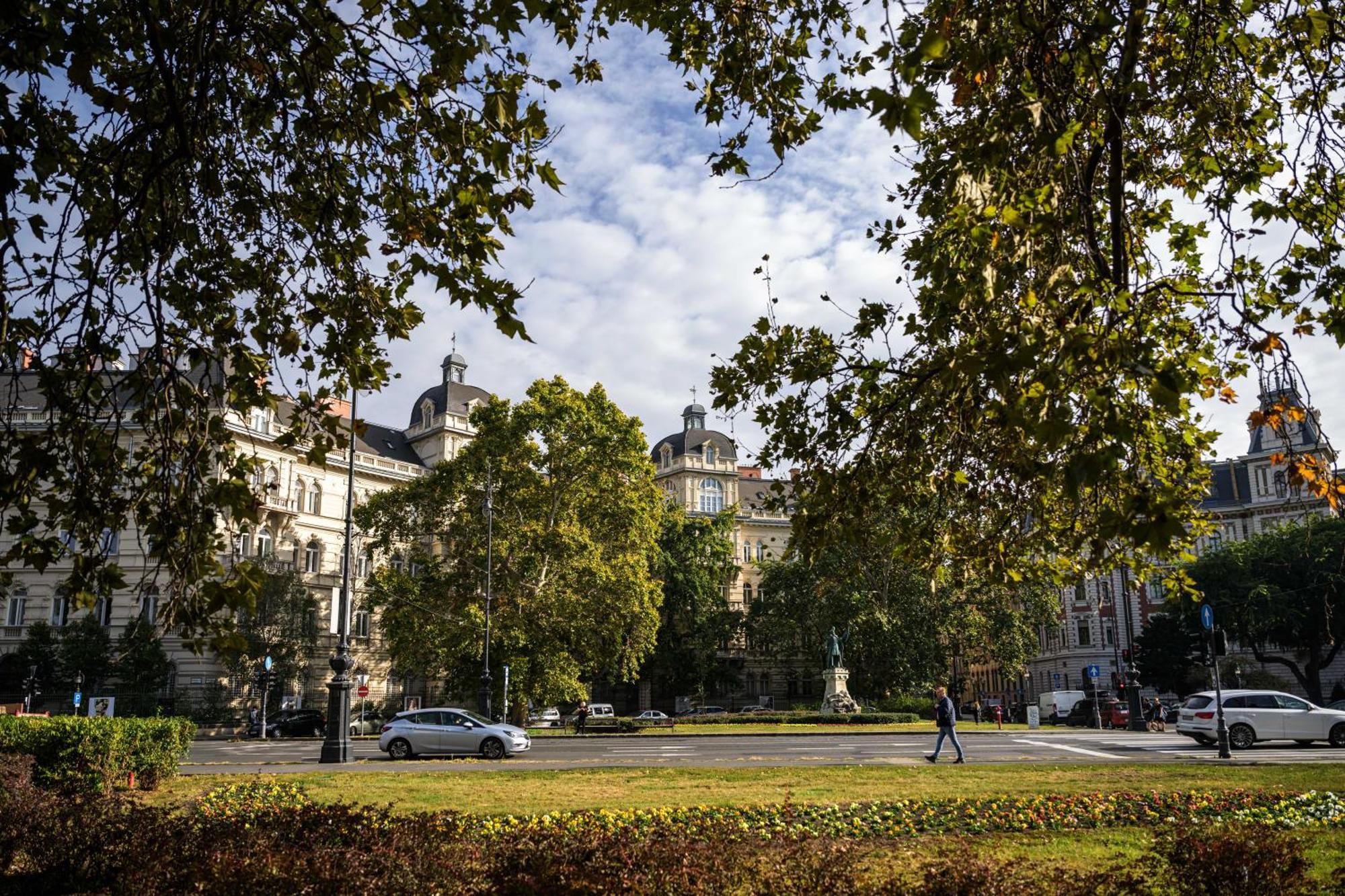 Best Seasons Andrassy Budapesta Exterior foto